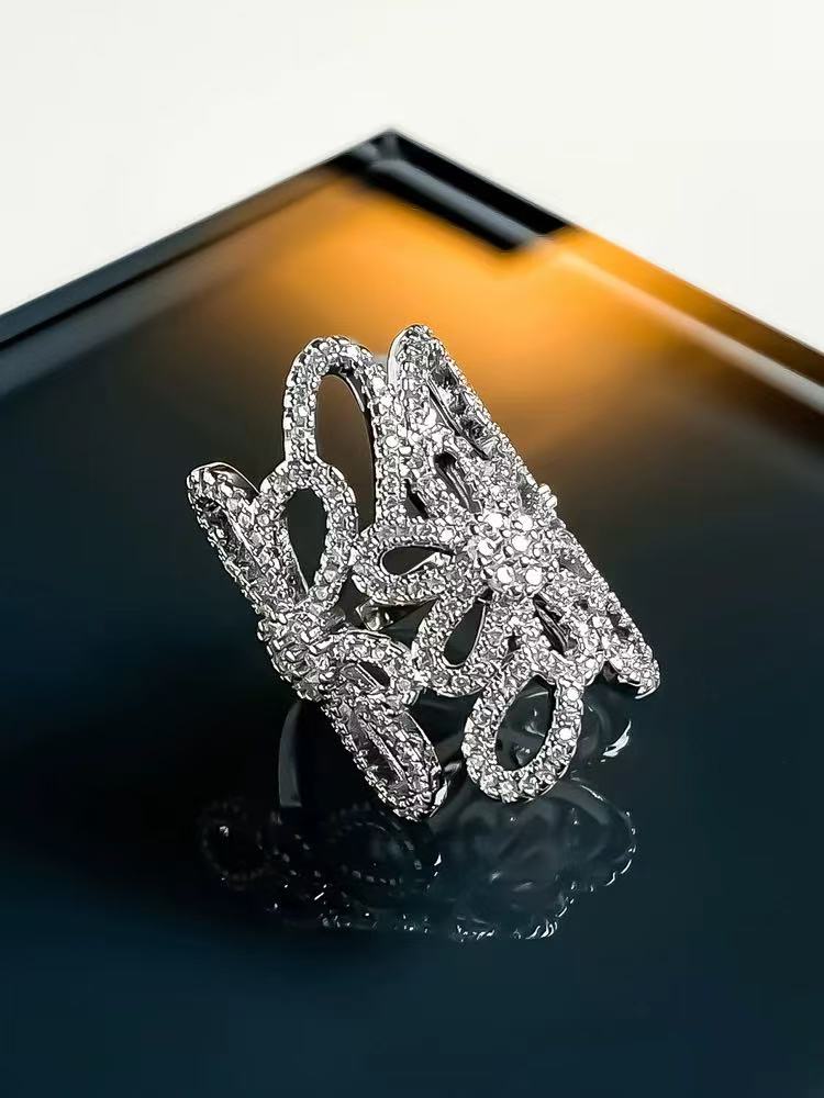 Unique Ring