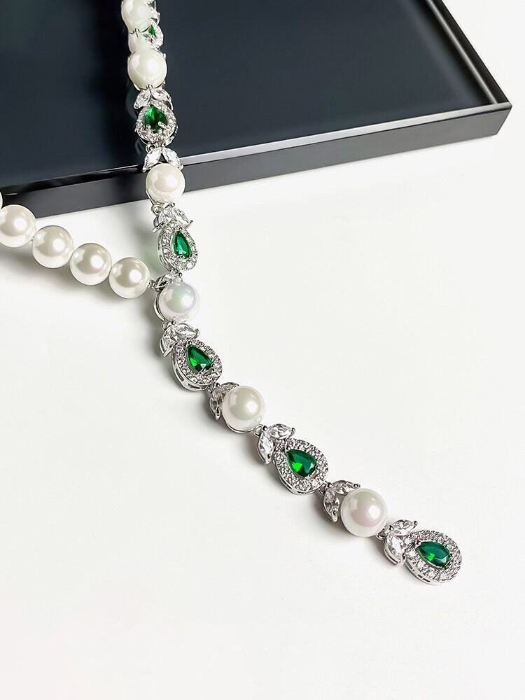 Green light luxury niche bead