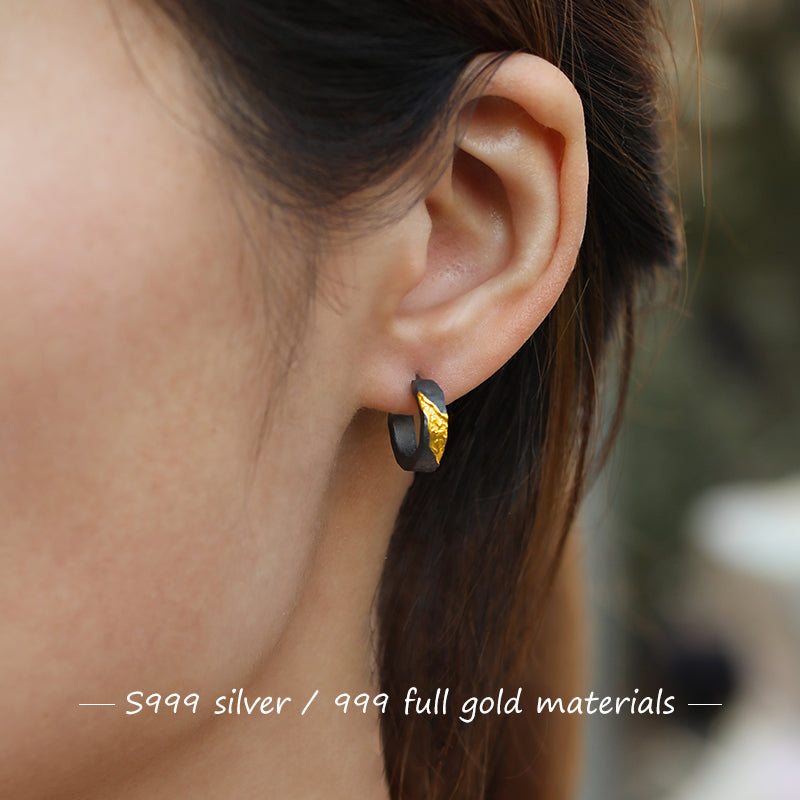 Step on the Moon to Search for Mountains (Ear Nails)