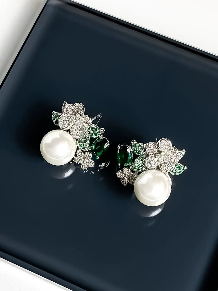 Australian white pearl earrings