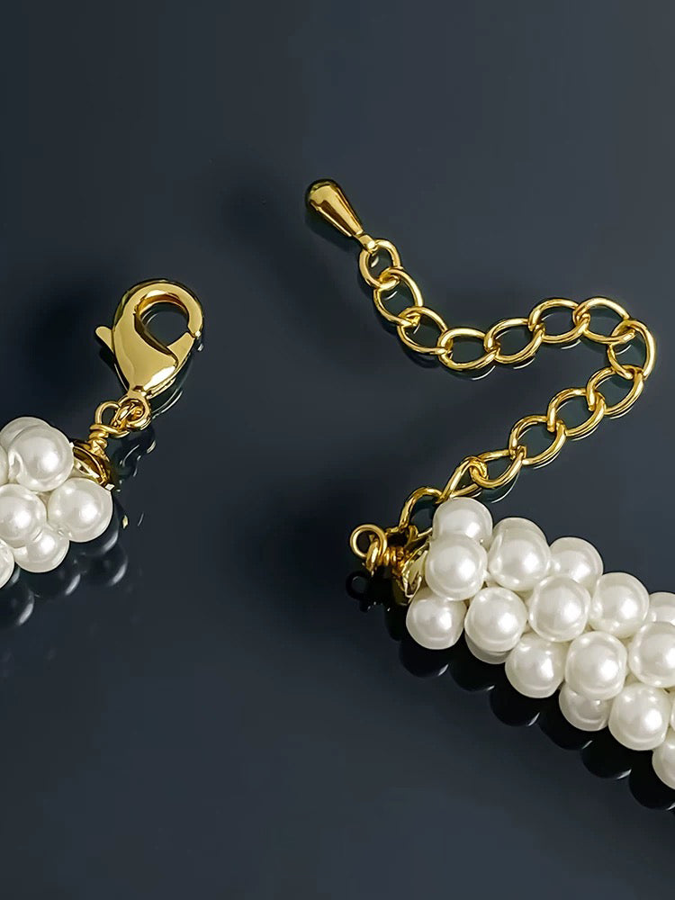 Weaving pearl necklace