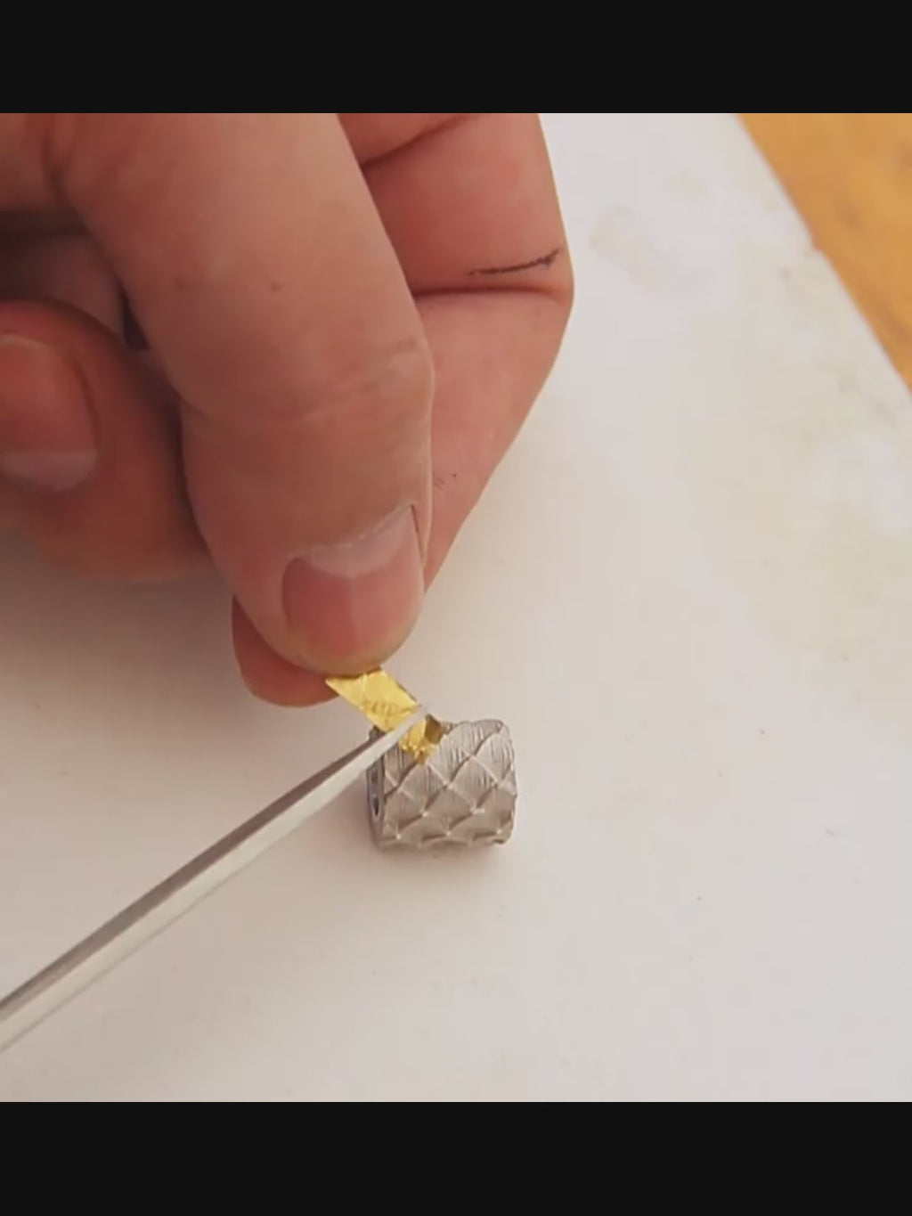 Inverted scales (pendant)